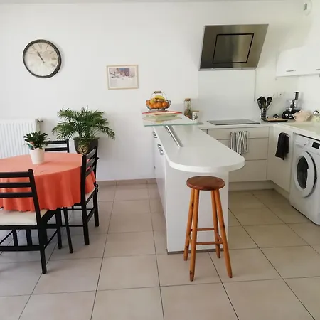 L'arago Apartment Nimes